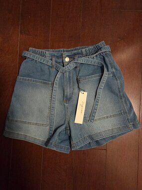 Stretch waist light blue denim shorts with tie front  Sz 0